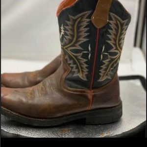 Mexican cowboy boots